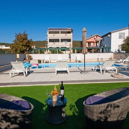 Apartment Tony With Private Pool Sukosan Bagian luar foto