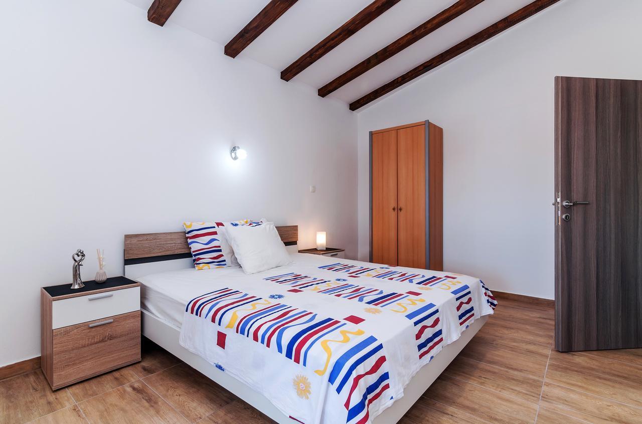Apartment Tony With Private Pool Sukosan Bagian luar foto